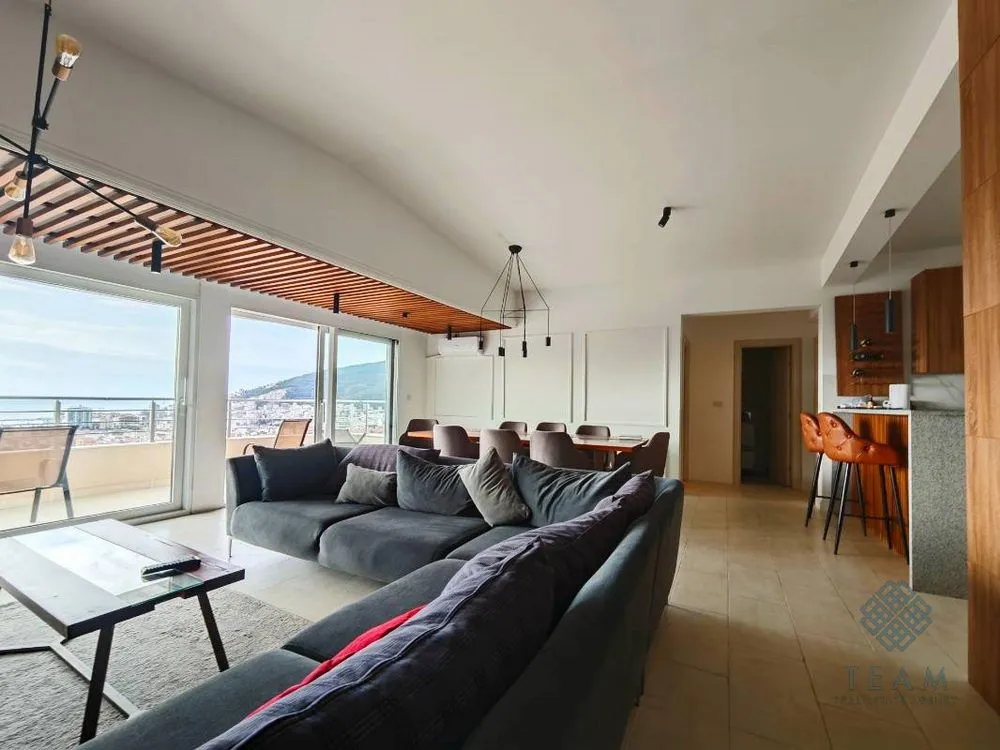 Sale, four bedroom apartment, 199m², Lazi, Budva