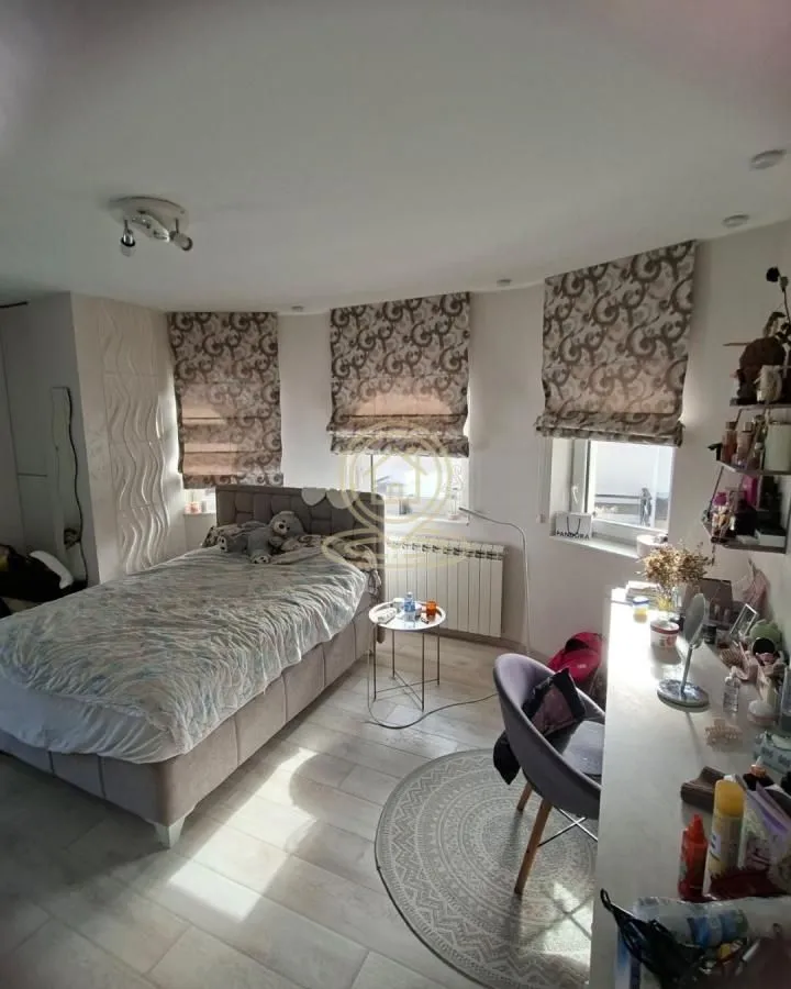 Prodaja, kuća, 270m², Blok 8, Petrovaradin