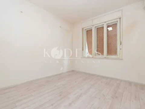 Izdavanje, poslovni prostor, 85m², Centar, Podgorica - image 18