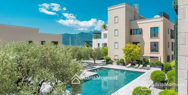 Prodaja, dvosoban stan, 148m², Tivat, Crna Gora