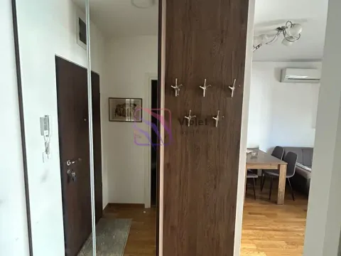 Rent, one bedroom apartment, 44m², City Kej, Podgorica - image 5
