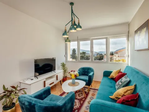 Rent, two bedroom apartment, 67m², Centar, Tivat - image 3