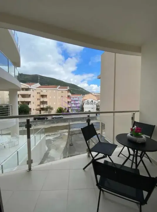 Sale, two bedroom apartment, 71m², Maini, Budva