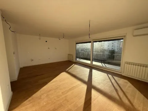 Prodaja, četvorosoban stan, 104m², Autokomanda, Voždovac Sve Podlokacije - image 3