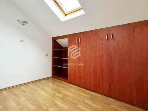 Izdavanje, dvosoban stan, 70m², Stari Aerodrom, Podgorica - image 13