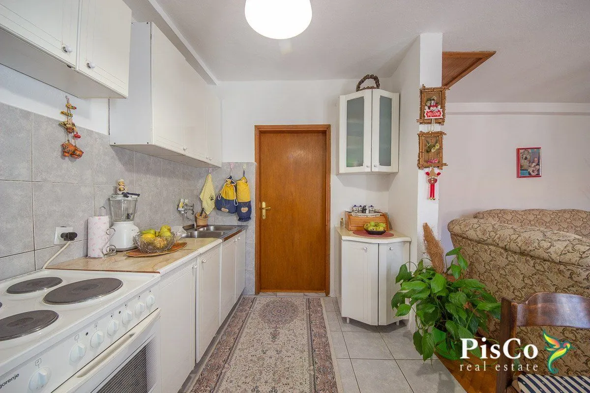 Prodaja, kuća, 400m², Stara Varoš, Podgorica