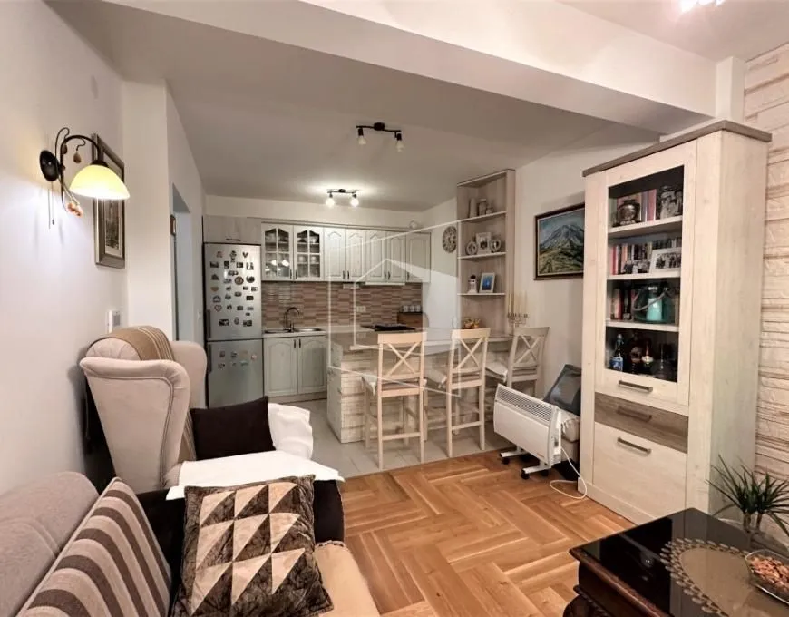 Prodaja, jednosoban stan, 54m2, Kalimanj, Tivat