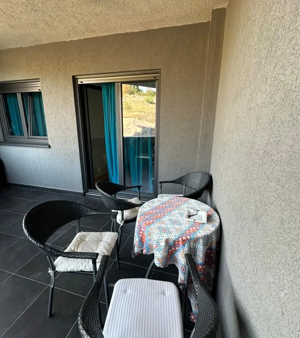 Izdavanje, jednosoban stan, 59m², Vezirov Most, Podgorica