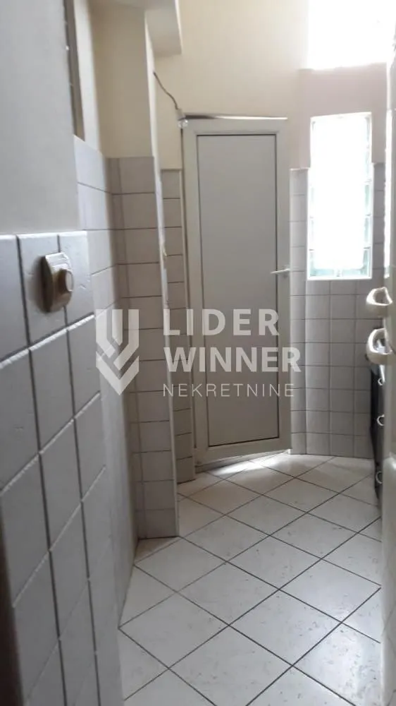 Sale, four bedroom apartment, 70m², Savski Venac, Beograd