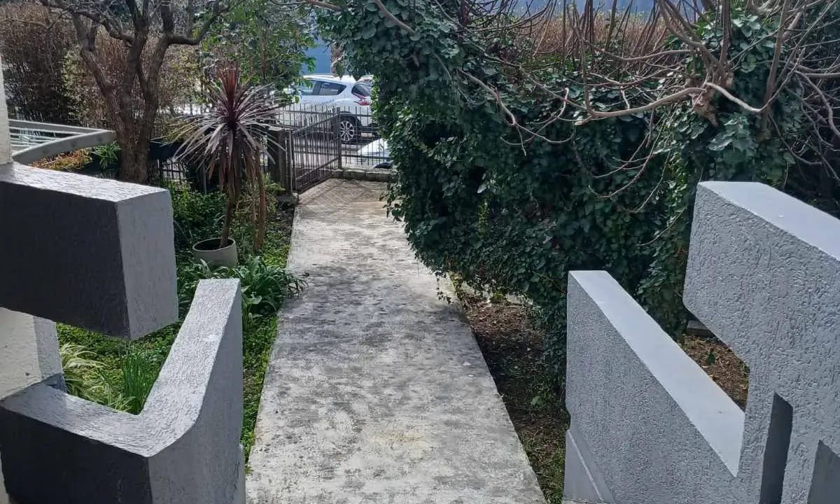 Rent, two bedroom apartment, 54m², Dobrota, Kotor