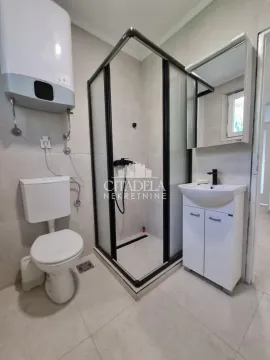 Izdavanje, trosoban stan, 85m², Čukarica, Beograd - image 18