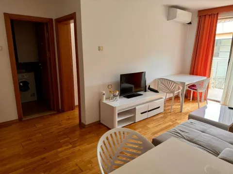 Izdavanje, jednosoban stan, 47m2, Pržno, Budva Izdavanje, jednosoban stan, 47m2, Pržno, Budva
