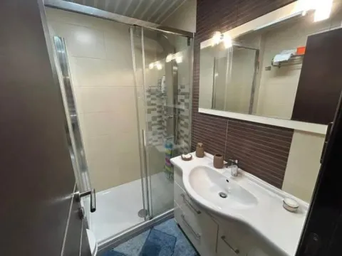 Sale, two bedroom apartment, 84m², Bečići, Budva - image 6
