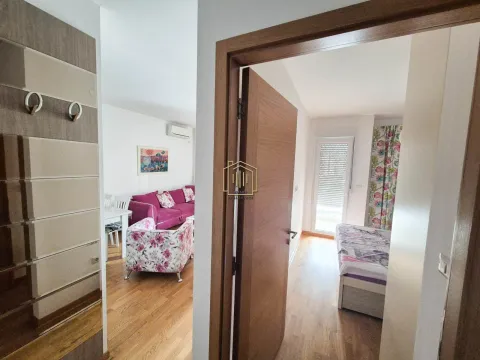 Izdavanje, jednosoban stan, 45m², City Kvart, Podgorica - image 2