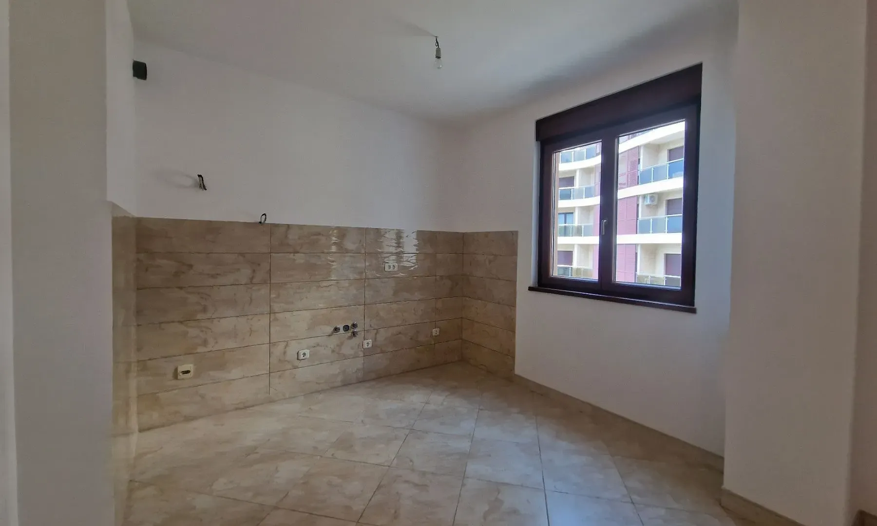 Sale, one bedroom apartment, 72m², Bečići, Budva