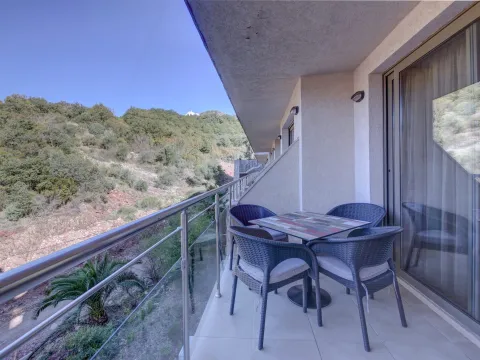 Prodaja, jednosoban stan, 47m², Pržno, Budva - image 17