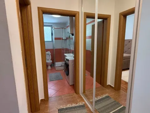 Izdavanje, jednosoban stan, 46m², Momišići, Podgorica - image 7