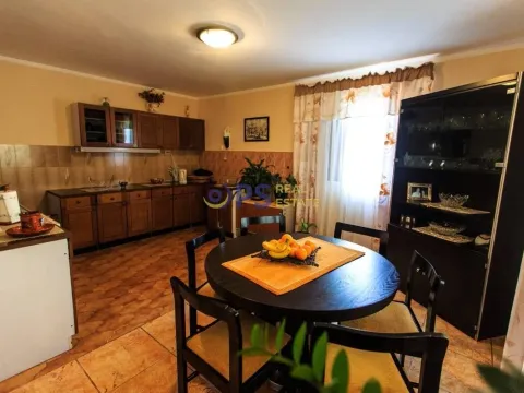 Prodaja, kuća, 300m², Bar, Crna Gora - image 13