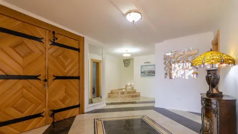 Prodaja, kuća, 396m², Krašići, Tivat - image 7
