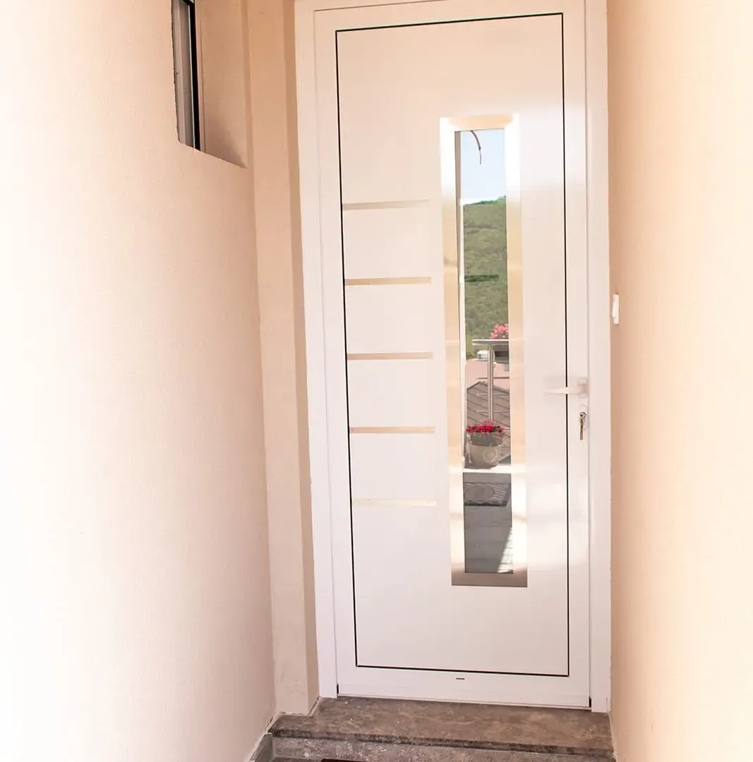 Rent, one bedroom apartment, 60m², Radanovići, Kotor