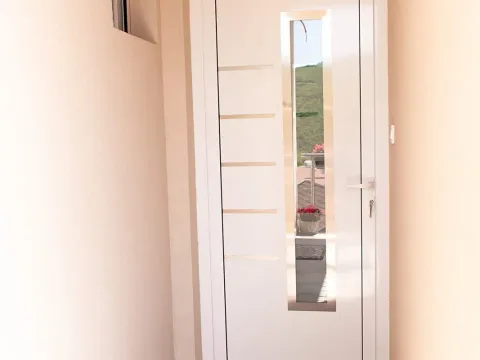 Izdavanje, jednosoban stan, 60m², Radanovići, Kotor - image 15