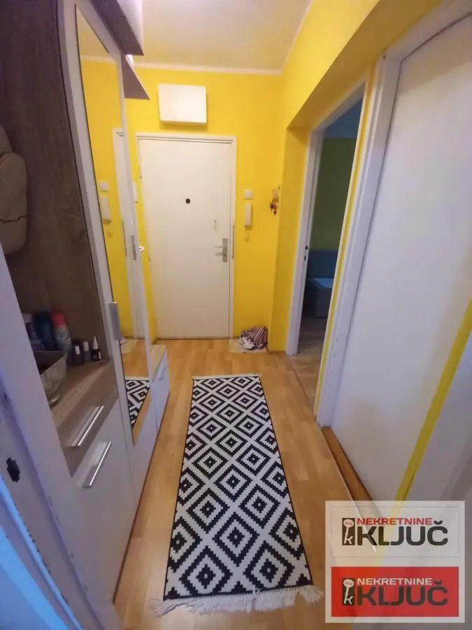 Prodaja, dvosoban stan, 47m², Železnička Stanica, Novi Sad Sve Podlokacije