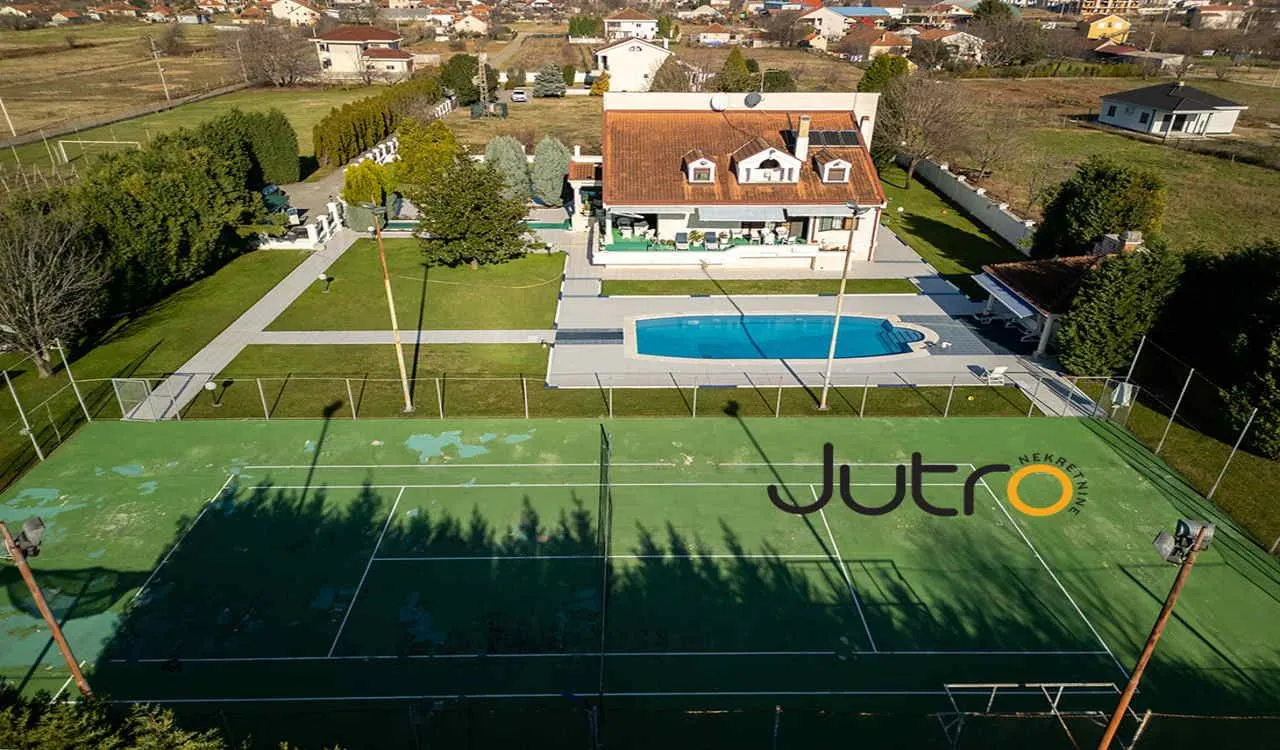 Rent, house, 930m², Tološi, Podgorica