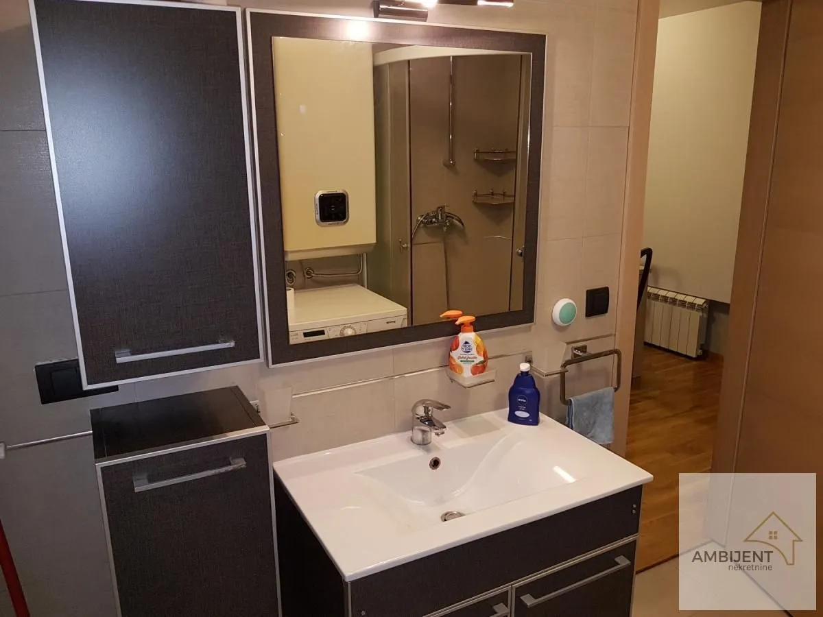 Rent, three bedroom apartment, 73m², Crveni Krst, Beograd