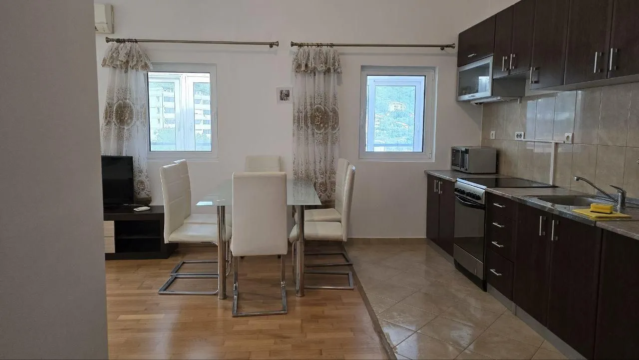 Sale, two bedroom apartment, 74m², Petrovac, Budva