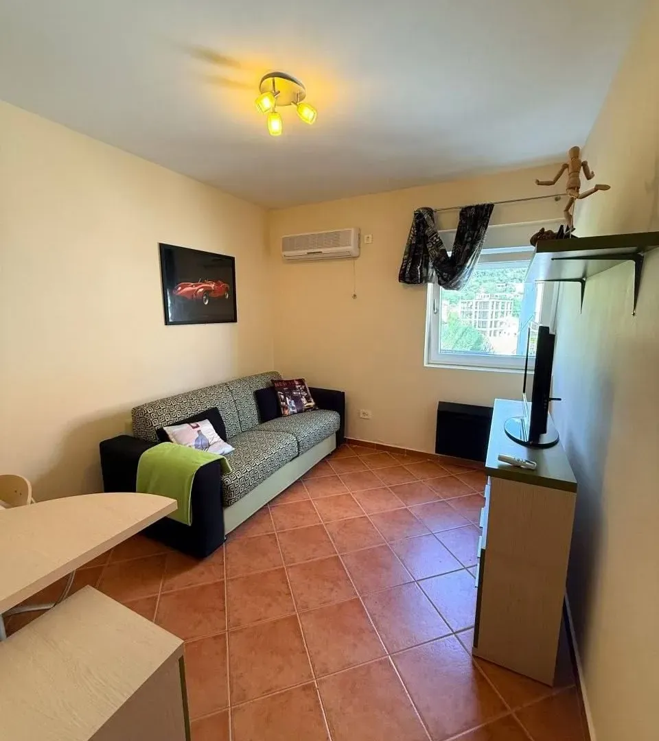 Prodaja, dvosoban stan, 131m², Seoce, Budva