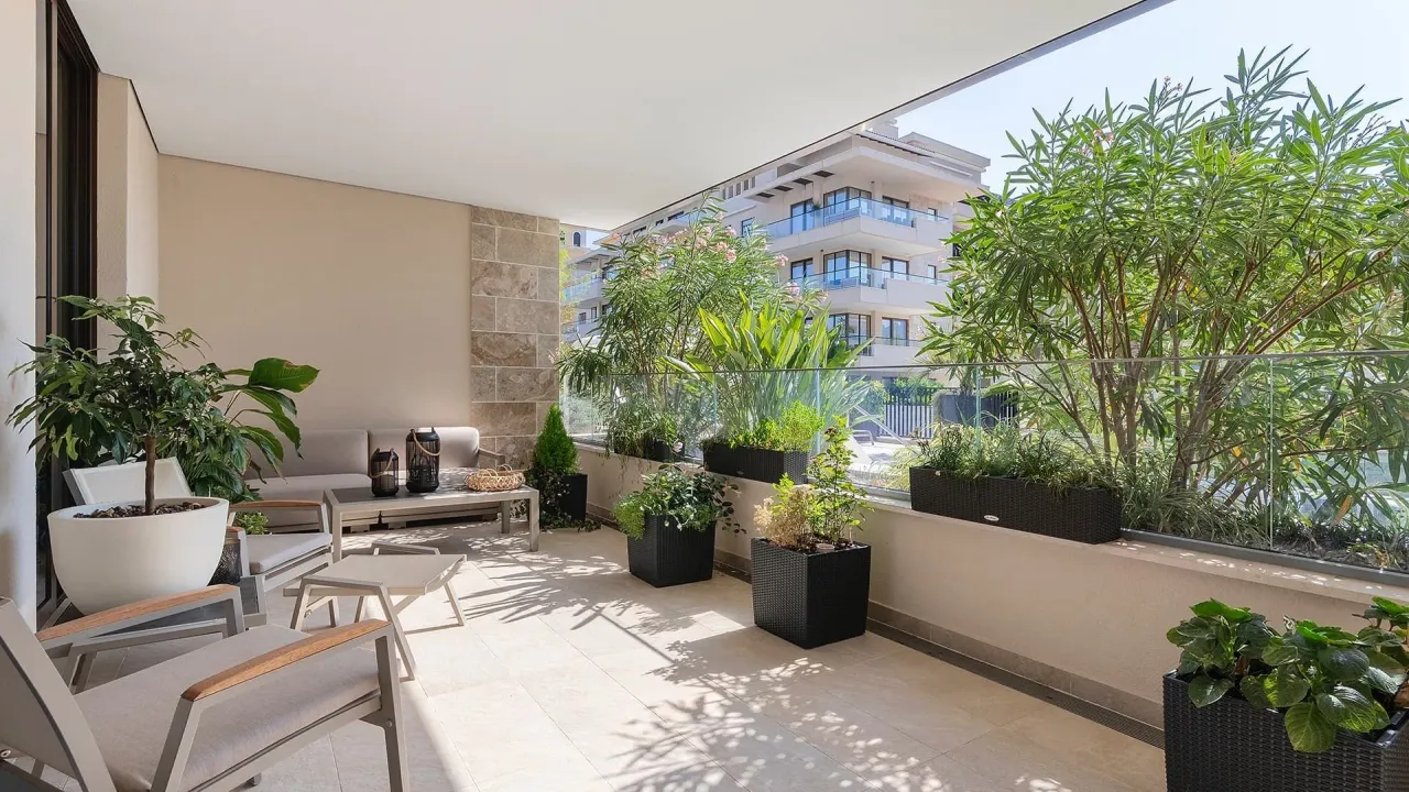 Prodaja, dvosoban stan, 185m², Tivat, Crna Gora