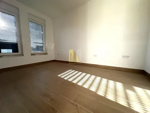 Prodaja, četvorosoban stan, 97m², Alibegovac, Petrovaradin - image 19