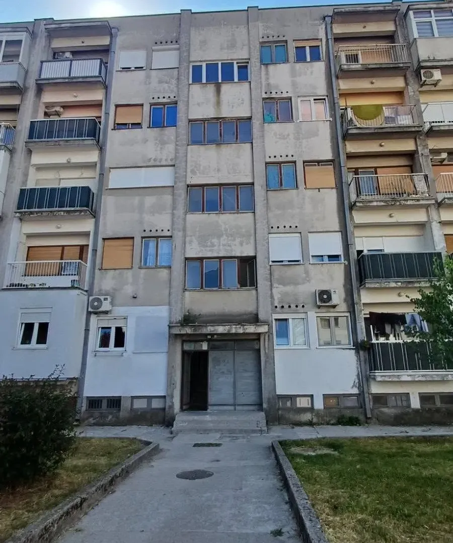 Prodaja, jednosoban stan, 42m², Centar, Nikšić