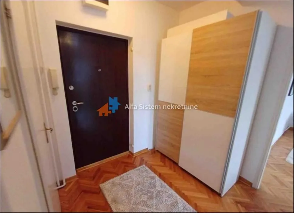 Izdavanje, dvosoban stan, 51m², Kalenić Pijaca, Vračar Sve Podlokacije