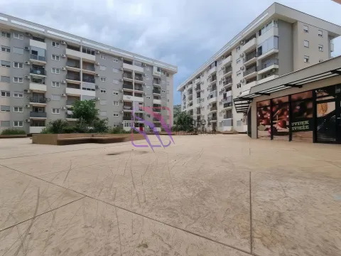 Prodaja, jednosoban stan, 56m², City Kej, Podgorica - image 4