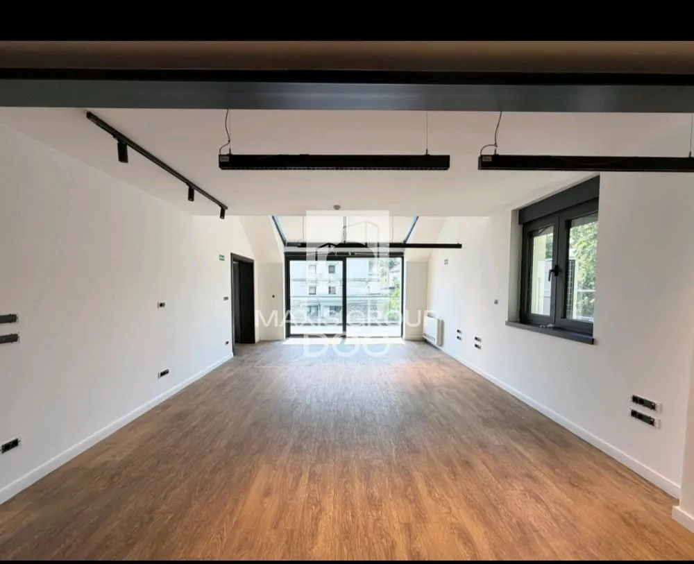 Rent, office space, 563m², Savski Venac, Beograd