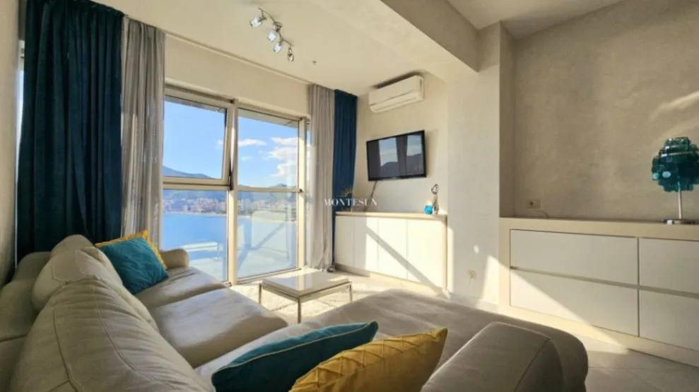 Izdavanje, jednosoban stan, 45m², Budva, Crna Gora