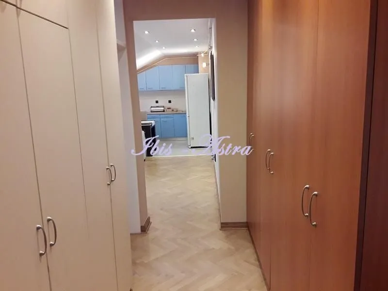 Izdavanje, četvorosoban stan, 83m², Stari Grad, Beograd
