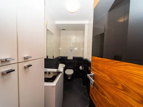 Izdavanje, trosoban stan, 102m², Gorica C, Podgorica - image 14