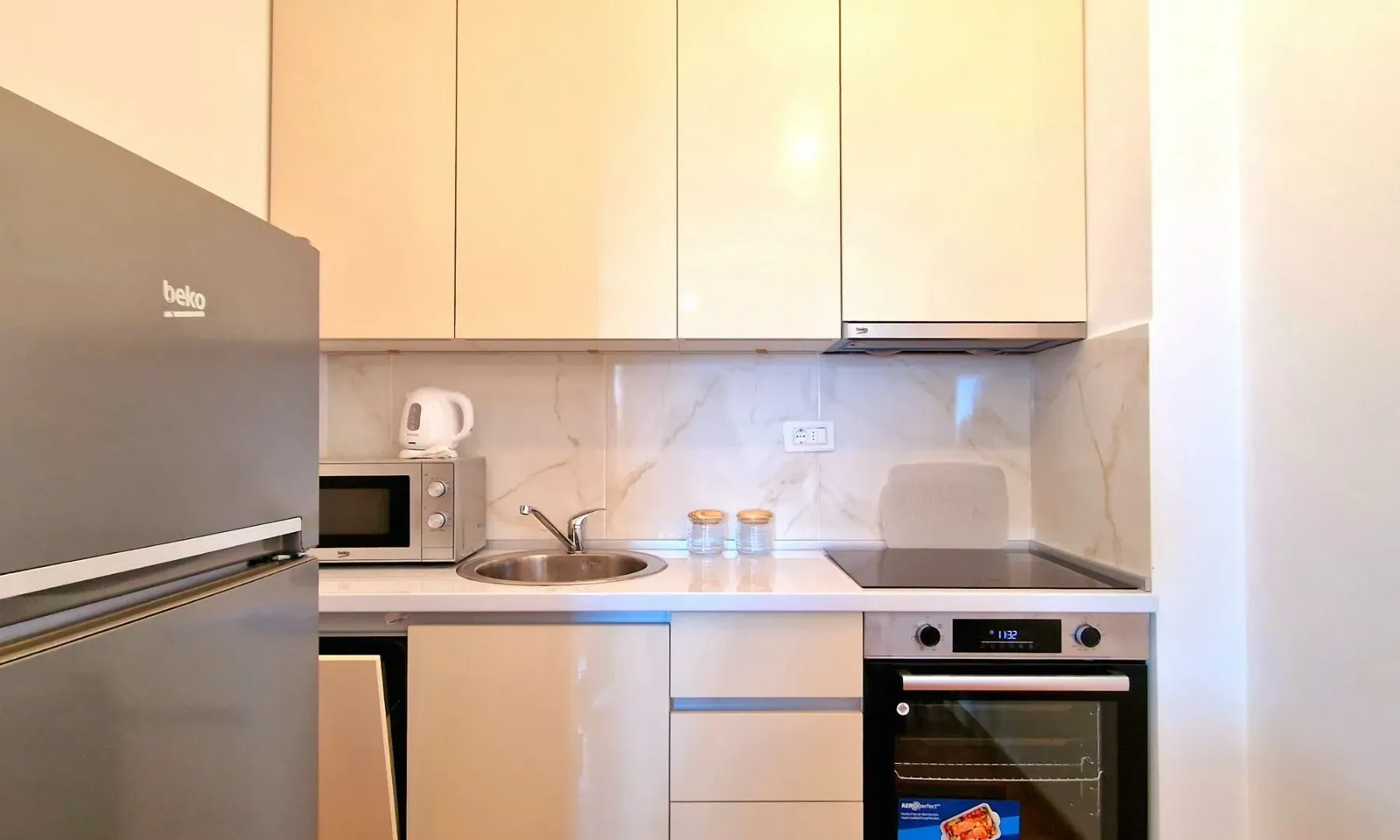 Sale, two bedroom apartment, 59m², Bečići, Budva