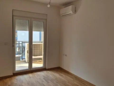 Prodaja, stan, 74m², Stari Aerodrom, Podgorica - image 8