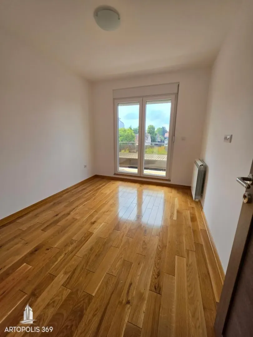Prodaja, dvosoban stan, 63m², Batajnica, Beograd
