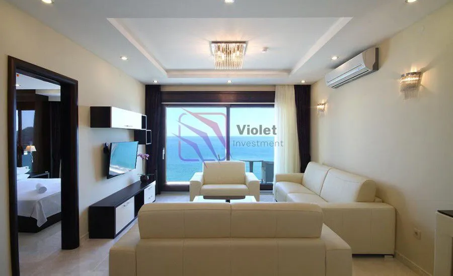Rent, one bedroom apartment, 60m², Bečići, Budva