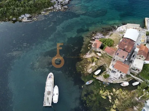 Prodaja, ugostiteljski objekat, 400m², Tivat, Crna Gora - image 18