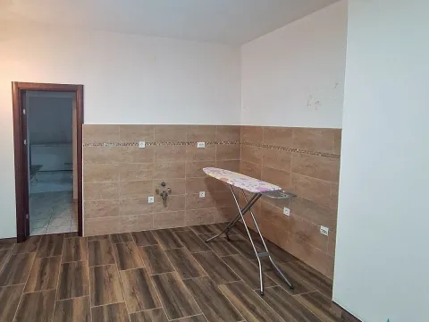 Prodaja, kuća, 150m², Nikšić, Crna Gora - image 4