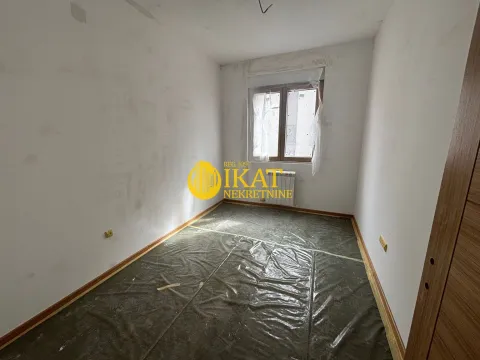 Prodaja, četvorosoban stan, 73m², Kluz, Zvezdara Sve Podlokacije - image 10