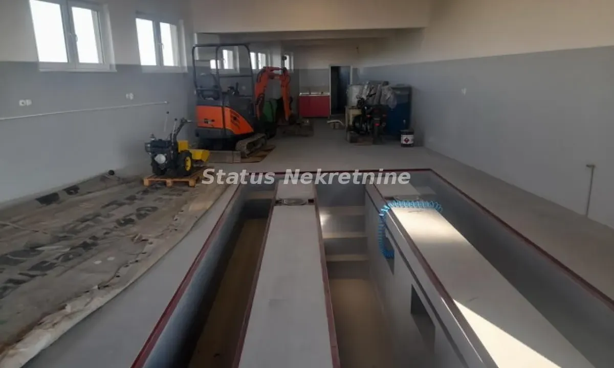 Izdavanje, poslovni prostor, 528m², Rumenka, Novi Sad Sve Podlokacije