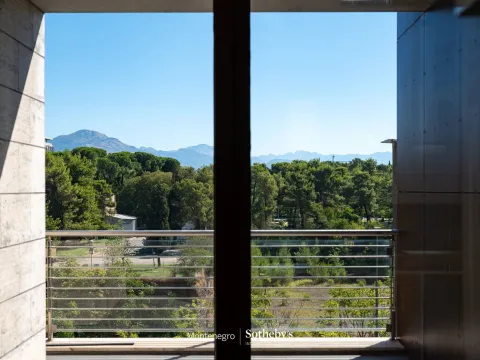 Prodaja, trosoban stan, 203m², Kod Capital Plaze, Podgorica - image 19