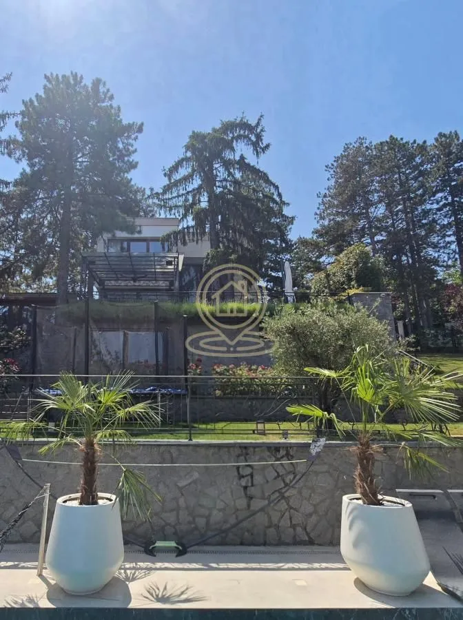 Prodaja, kuća, 402m², Sremska Kamenica, Petrovaradin