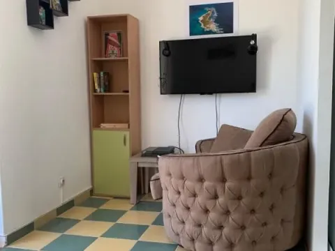 Rent, one bedroom apartment, 85m², Šušanj, Bar - image 7